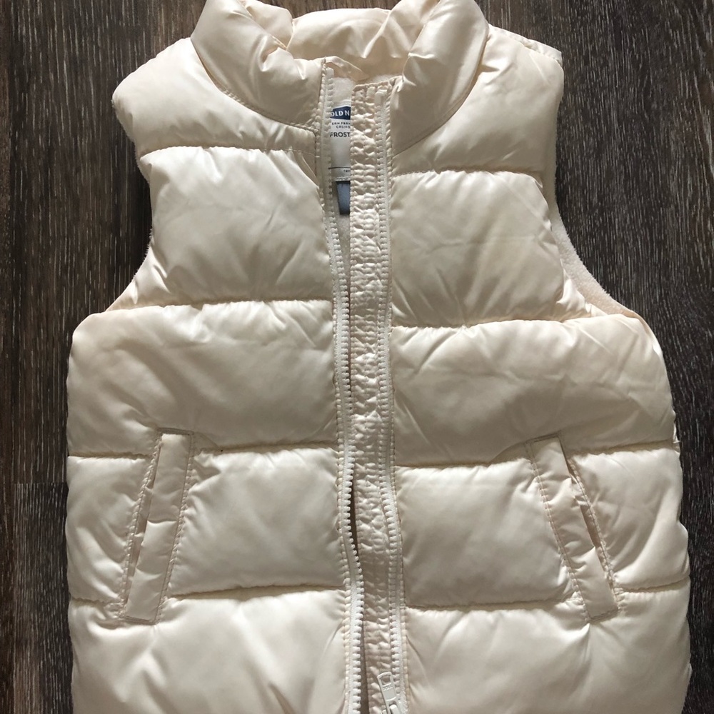 Girls Old Navy Cream Puffy Vest